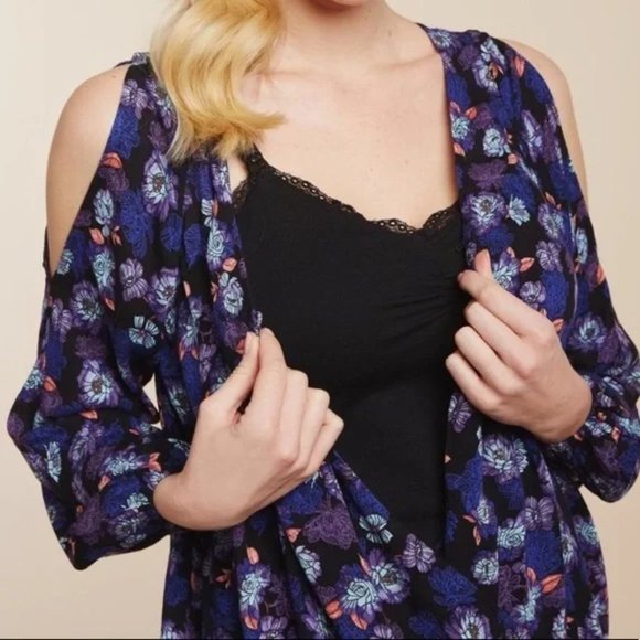 Jessica Simpson Cold Shoulder Nursing Top Blouse - Size S - Picture 2 of 8